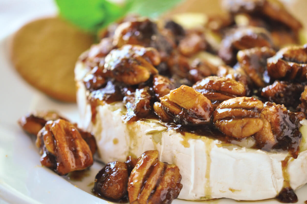 baked brie pecans makes best baked Brie appetizer for baked Brie recipe