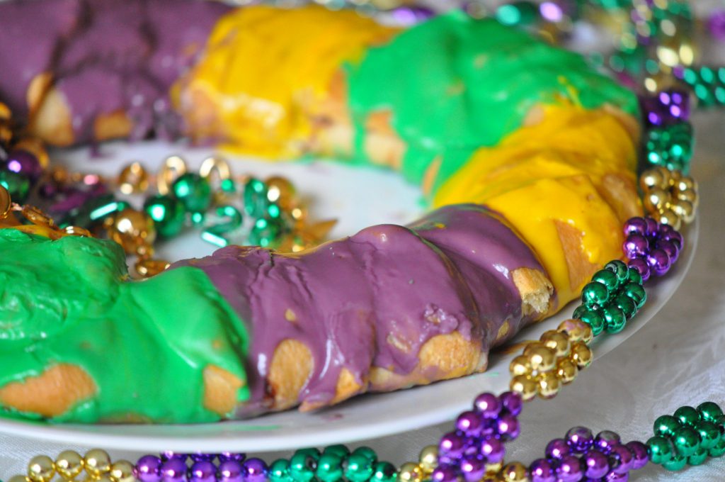 Super Easy King Cake Recipe For Mardi Gras Crescent Roll King Cake