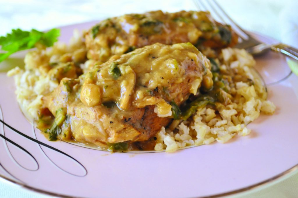 delicious-dinner-ideas-for-diabetics-smothered-chicken